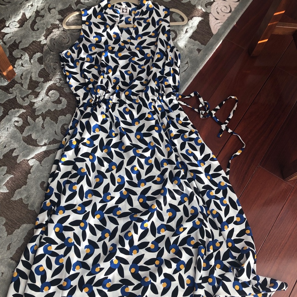 Anne Klein Beautiful Dress